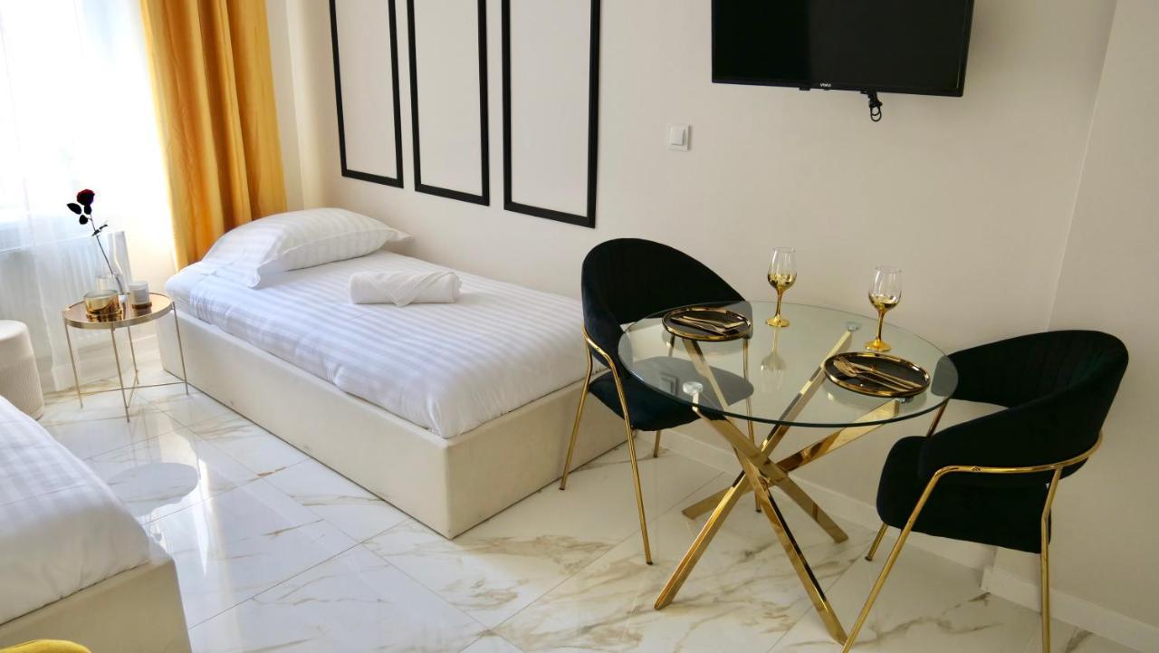 Art Apartments Warszawska 21 卡托维兹 外观 照片